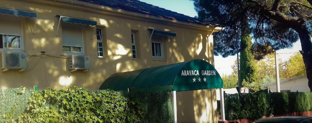 Hostal Aravaca Garden Madryt Zewnętrze zdjęcie